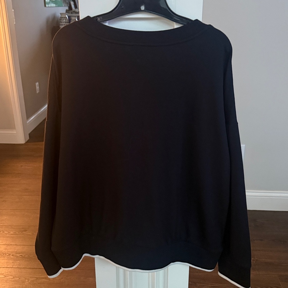 Detroit Lions NFL Team Apparel Black V Neck Sweatshirt Ladies XL - Picture 6 of 6